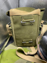 Charger l&#39;image dans la galerie, Original WW2 British Army Assault Gas Mask Set 1944
