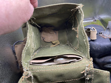 Charger l&#39;image dans la galerie, Original WW2 British Army Assault Gas Mask Set 1944
