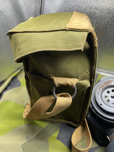 Charger l&#39;image dans la galerie, Original WW2 British Army Assault Gas Mask Set - 1944 Dated
