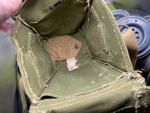 Charger l&#39;image dans la galerie, Original WW2 British Army Assault Gas Mask Set - 1944 Dated
