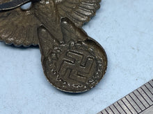 Lade das Bild in den Galerie-Viewer, WW2 German SS Cap Eagle
