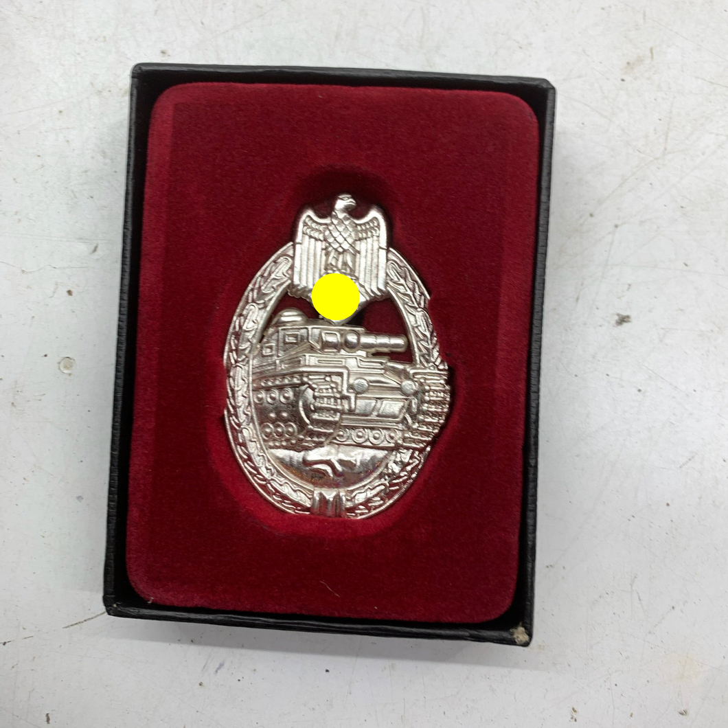 WW2 German Panzer Assault Badge Award in Box