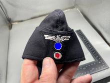 Lade das Bild in den Galerie-Viewer, WW2 German Army Side Cap - The Militaria Shop
