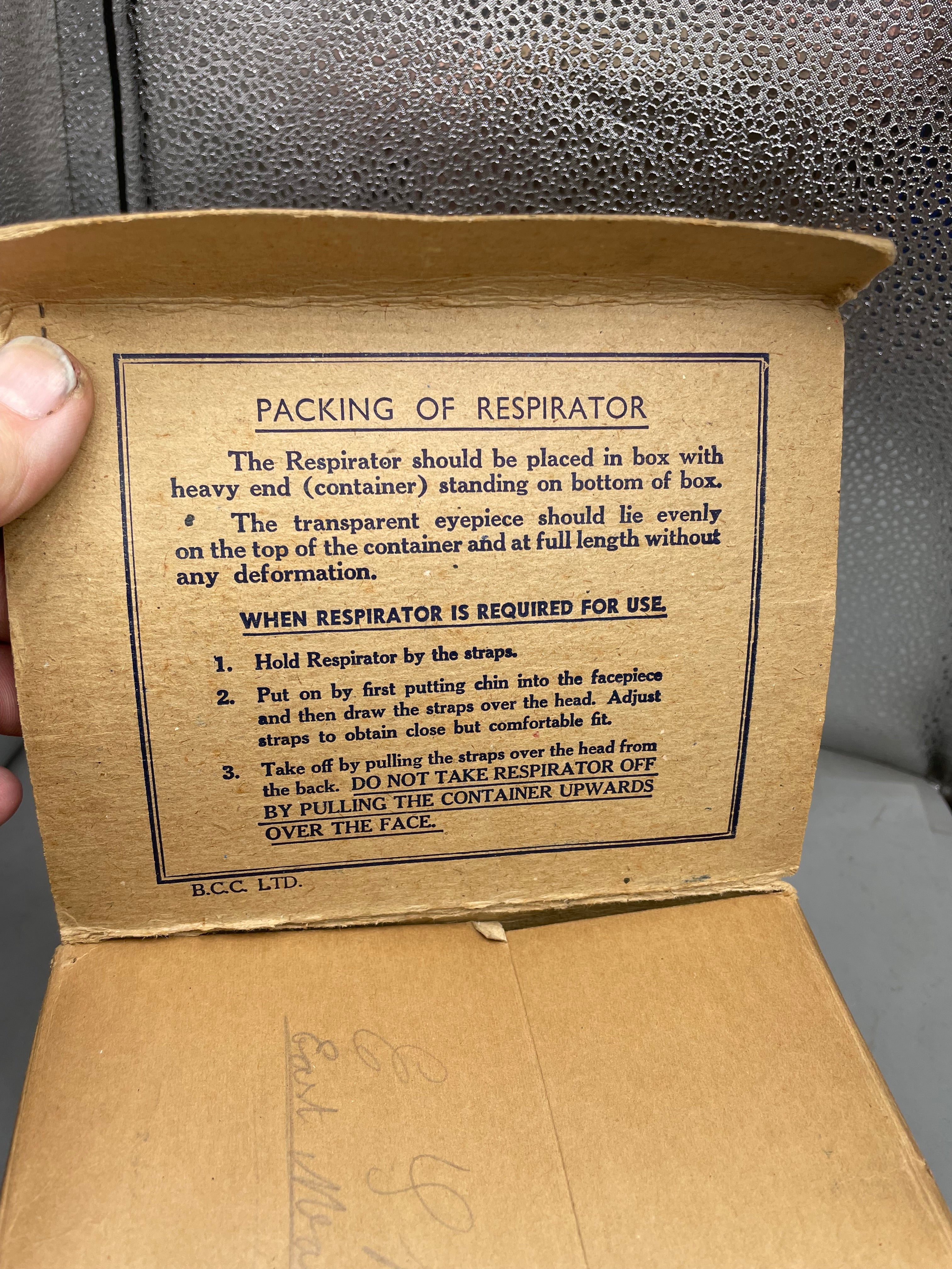 Civilian Gas Mask in Original Cardboard Box - WW2 British Home Front - The Militaria Shop