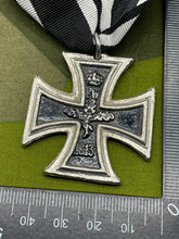 Charger l&#39;image dans la galerie, WW1 Imperial German Iron Cross with Ribbon - Reproduction
