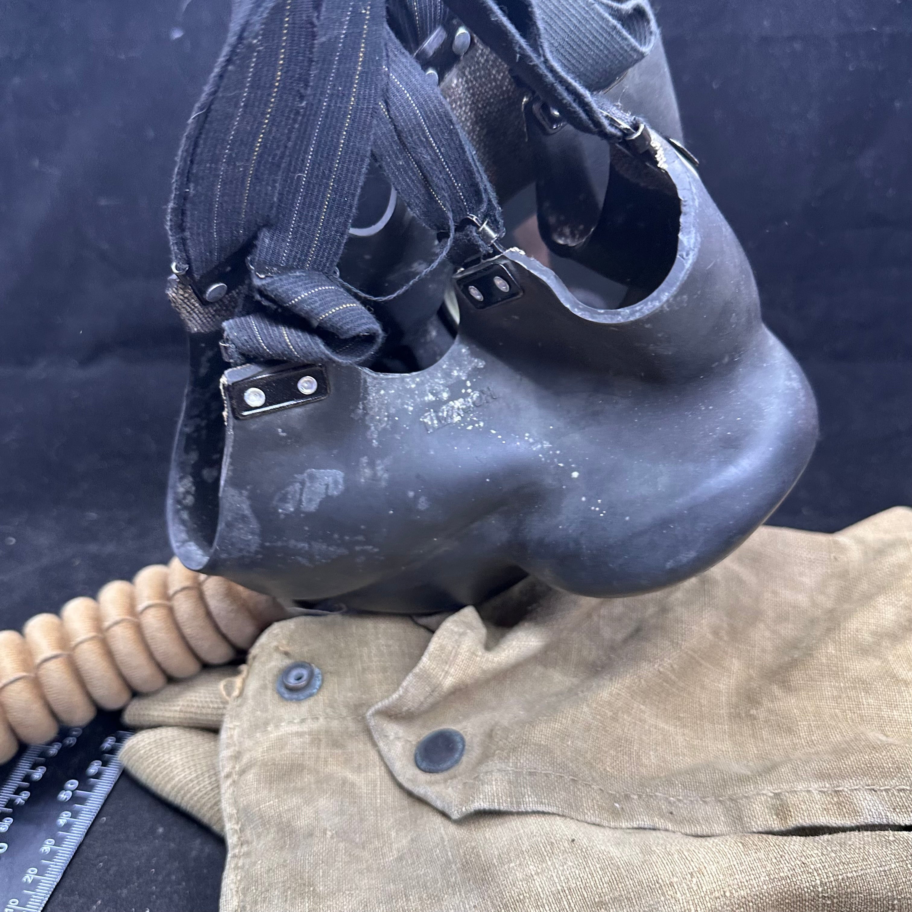 British Army Soldier Gas Mask GSR Respirator - Original Early Bag - The Militaria Shop