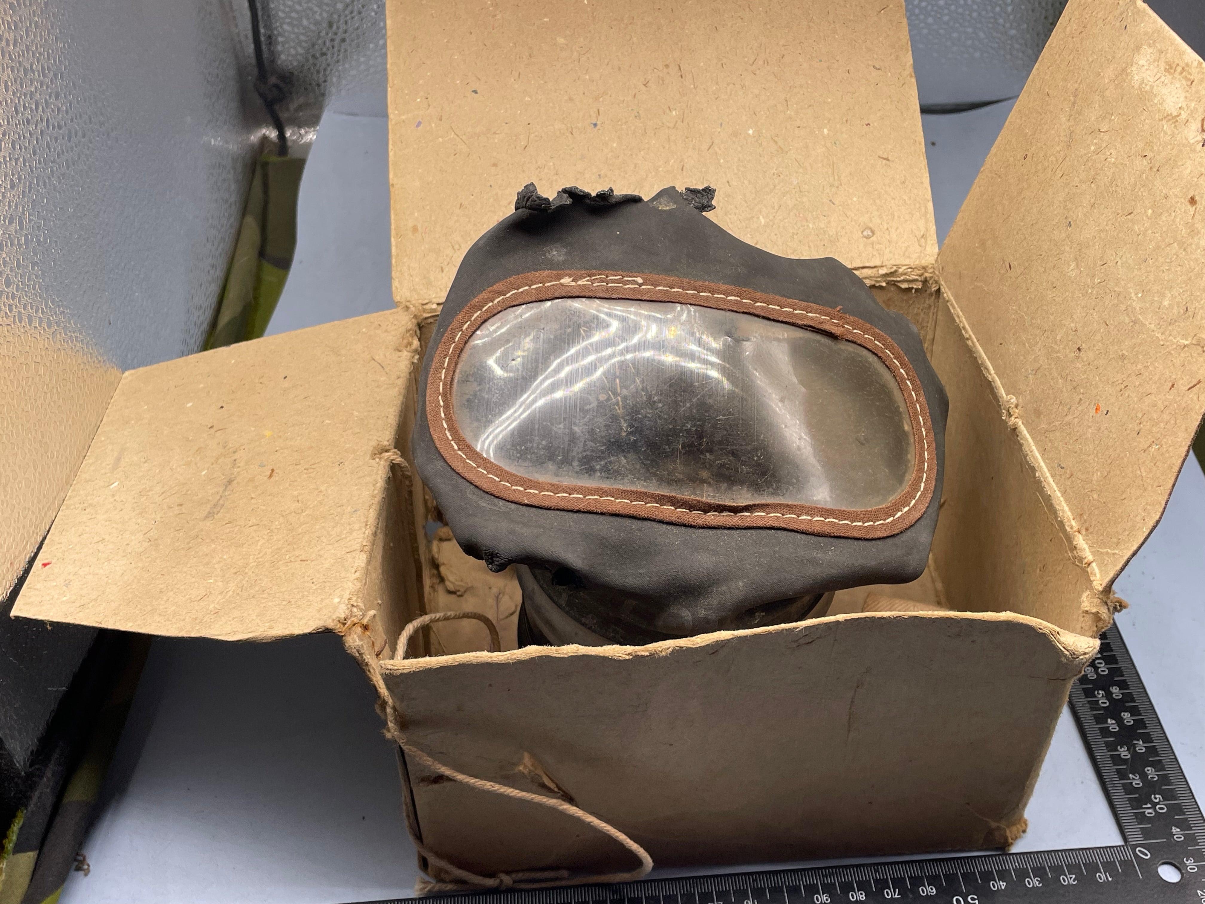 WW2 British Home Front Civilian Pattern Gas Mask in Box - The Militaria Shop