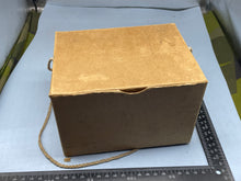 Charger l&#39;image dans la galerie, WW2 British Home Front Civilian Pattern Gas Mask in Box
