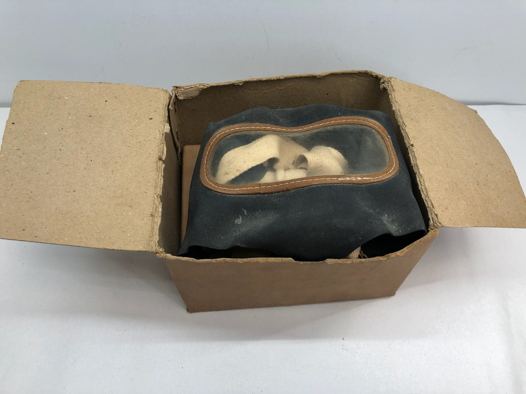 Original WW2 British Home Front Civil Defence Gas Mask in Box