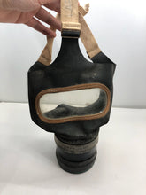 Lade das Bild in den Galerie-Viewer, Original WW2 British Home Front Civil Defence Gas Mask in Box
