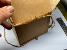 Charger l&#39;image dans la galerie, WW2 British Home Front Civilian Pattern Gas Mask in Box
