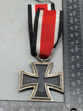 Charger l'image dans la galerie, Original WW2 German Iron Cross 2nd Class with Ribbon - The Militaria Shop
