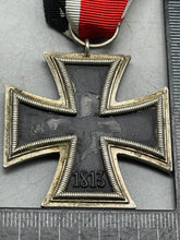 Charger l'image dans la galerie, Original WW2 German Iron Cross 2nd Class with Ribbon - The Militaria Shop
