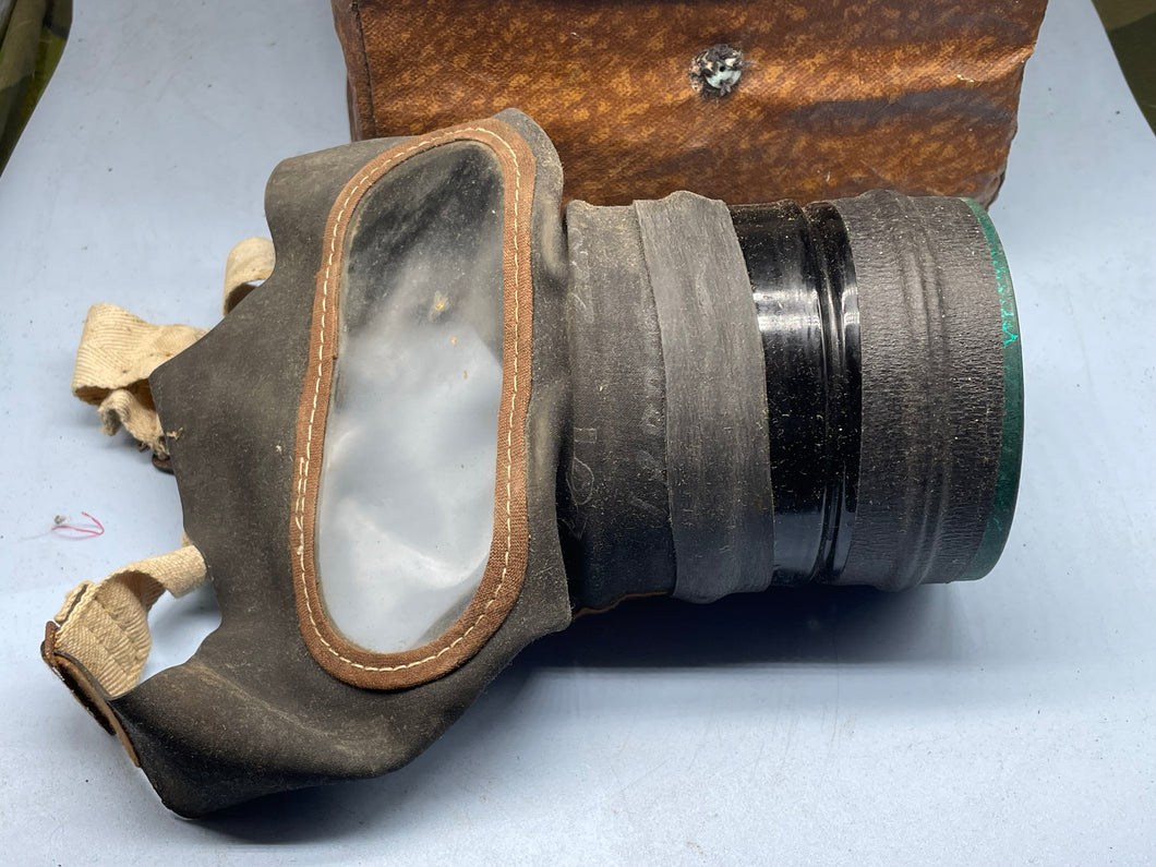 WW2 British Home Front Civilian Pattern Gas Mask in Box with Cover