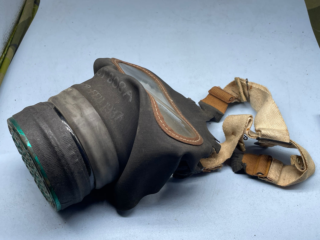 WW2 British Home Front Civilian Pattern Gas Mask - Damaged