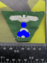 Lade das Bild in den Galerie-Viewer, WW2 German SS M43 Cap Badge

