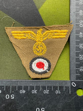 Lade das Bild in den Galerie-Viewer, WW2 German Army M43 Tropical Cap Badge
