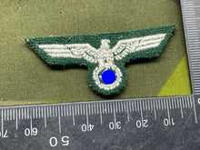 Charger l'image dans la galerie, WW2 German Army Cloth Eagle Badge
