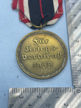 Lade das Bild in den Galerie-Viewer, Original WW2 German Army War Merit Medal

