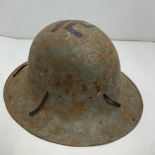 Charger l'image dans la galerie, Original WW2 British Home Front Civilian Zuckerman Helmet
