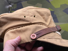 Lade das Bild in den Galerie-Viewer, WW2 German Luftwaffe Tropical DAK Hermann Meyer Cap
