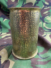 Charger l&#39;image dans la galerie, Original WW1 Trench Art Shell Case Vase Pair - Roses
