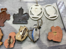 Load image into Gallery viewer, Group of Interesting WW2 German Tinnies / Day Badges
