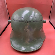 Charger l&#39;image dans la galerie, Original WW1/WW2 German Army Stahlhelm M18 Helmet

