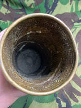 Lade das Bild in den Galerie-Viewer, Original WW1 Trench Art Shell Case Vase Pair - Oak Leaf Design
