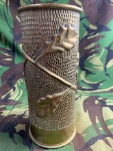 Charger l&#39;image dans la galerie, Original WW1 Trench Art Shell Case Vase Pair - Oak Leaf Design
