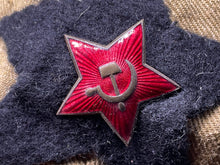 Lade das Bild in den Galerie-Viewer, WW2 Russian Army Cap with Enamel Badge - Size 60cm
