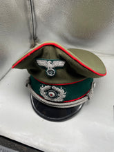 Lade das Bild in den Galerie-Viewer, WW2 German Army Artillery Officer's Cap - The Militaria Shop
