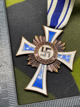 Lade das Bild in den Galerie-Viewer, WW2 German Home Front Mother&#39;s Cross - in Bronze
