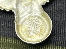 Lade das Bild in den Galerie-Viewer, WW2 German SS Aluminium Cap Eagle - Well Marked
