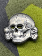 Lade das Bild in den Galerie-Viewer, WW2 German SS Aluminium Cap Skull
