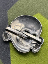 Lade das Bild in den Galerie-Viewer, WW2 German SS Aluminium Cap Skull
