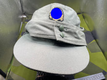 Lade das Bild in den Galerie-Viewer, WW2 German SS Ski Cap with Skull Badge
