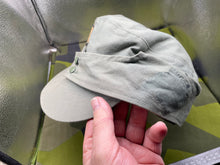 Lade das Bild in den Galerie-Viewer, WW2 German SS Ski Cap with Skull Badge
