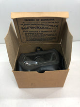 Charger l&#39;image dans la galerie, Original WW2 British Home Front Civilian Gas Mask in Box - Asthmatic Variation
