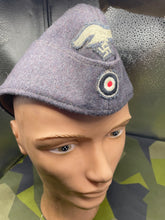 Lade das Bild in den Galerie-Viewer, WW2 Luftwaffe Enlisted Mans Side Cap with Insignia
