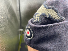 Lade das Bild in den Galerie-Viewer, WW2 Luftwaffe Enlisted Mans Side Cap with Insignia
