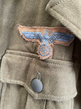 Lade das Bild in den Galerie-Viewer, WW2 German Army Afrika Korps Tunic with Insignia
