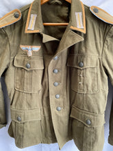 Lade das Bild in den Galerie-Viewer, WW2 German Army Afrika Korps Tunic with Insignia
