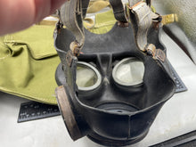 Charger l'image dans la galerie, Original WW2 British Army Assault Gas Mask Set - The Militaria Shop
