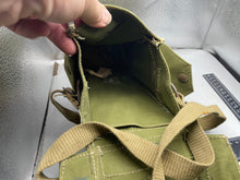 Charger l'image dans la galerie, Original WW2 British Army Assault Gas Mask Set - The Militaria Shop
