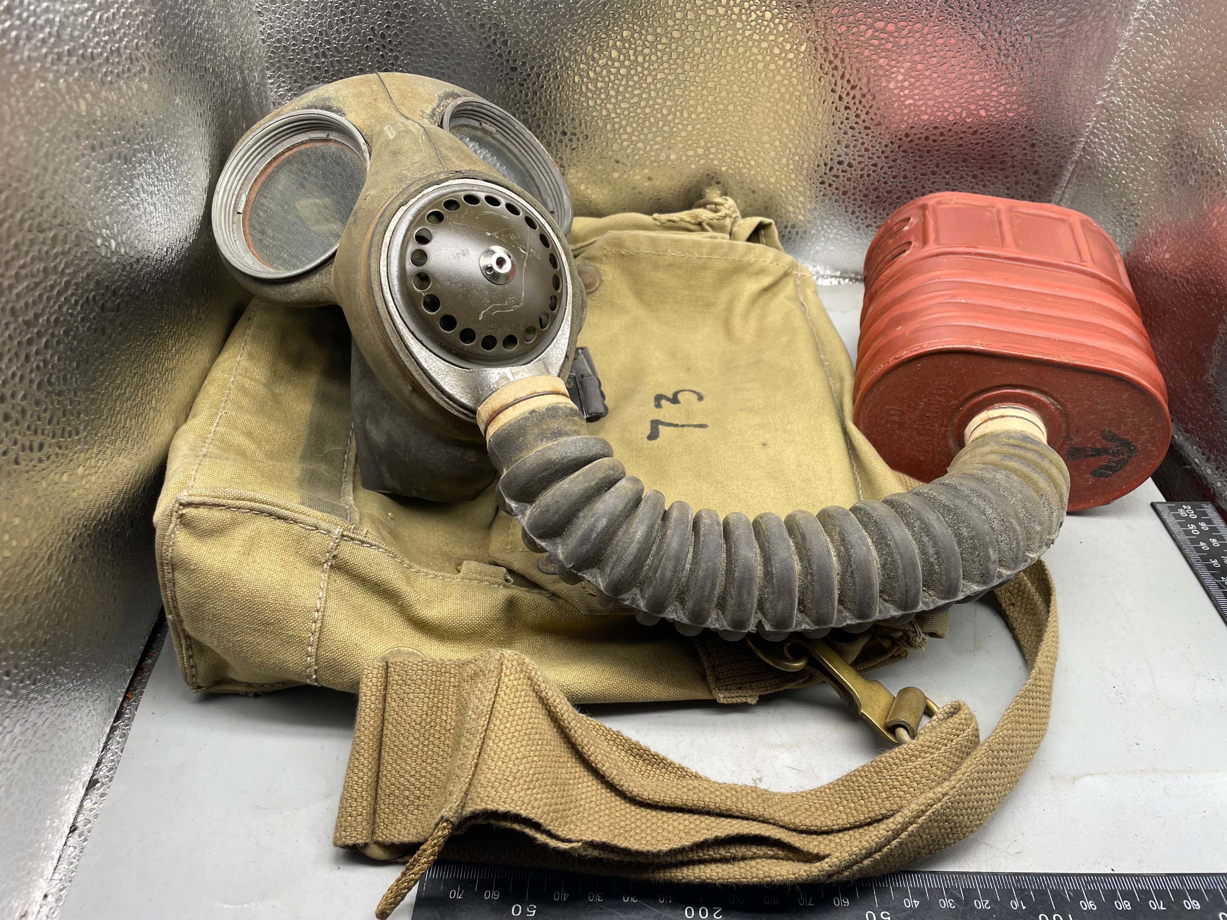 British Army Soldier Gas Mask GSR Respirator - Original WW2 Dated Bag - The Militaria Shop