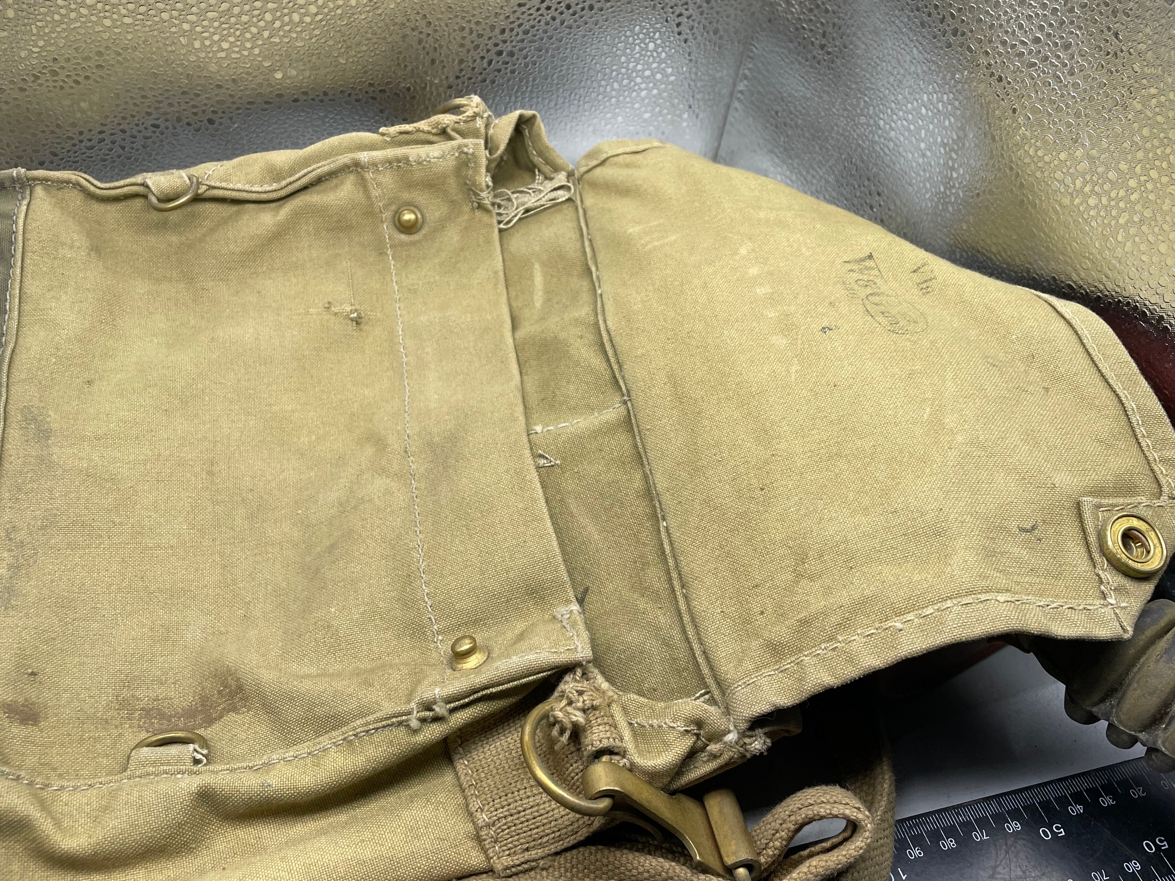 British Army Soldier Gas Mask GSR Respirator - Original WW2 Dated Bag - The Militaria Shop