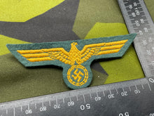 Lade das Bild in den Galerie-Viewer, WW2 German Army Kriegsmarine Tunic Badge
