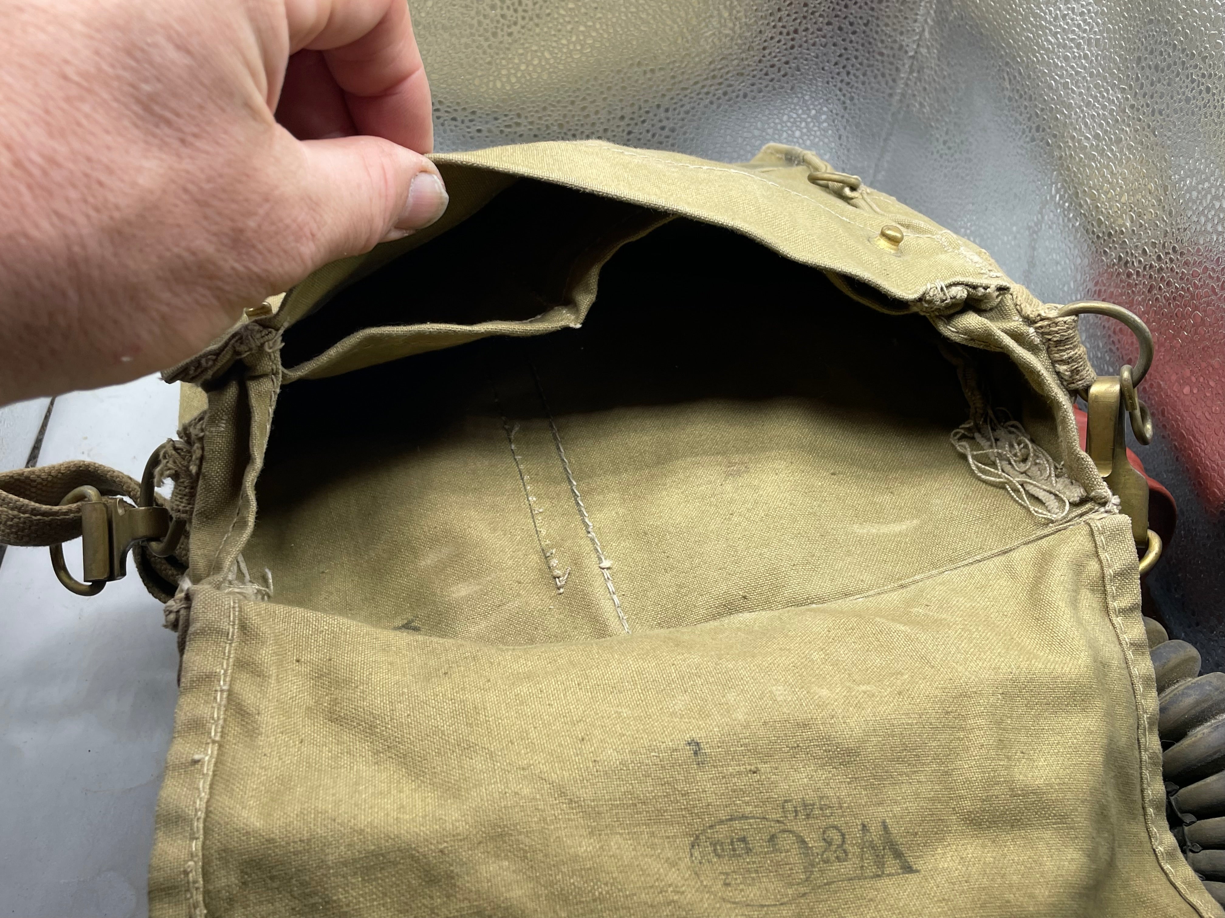 British Army Soldier Gas Mask GSR Respirator - Original WW2 Dated Bag - The Militaria Shop