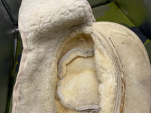 Lade das Bild in den Galerie-Viewer, WW2 Luftwaffe Winter Fur Hat with Insignia
